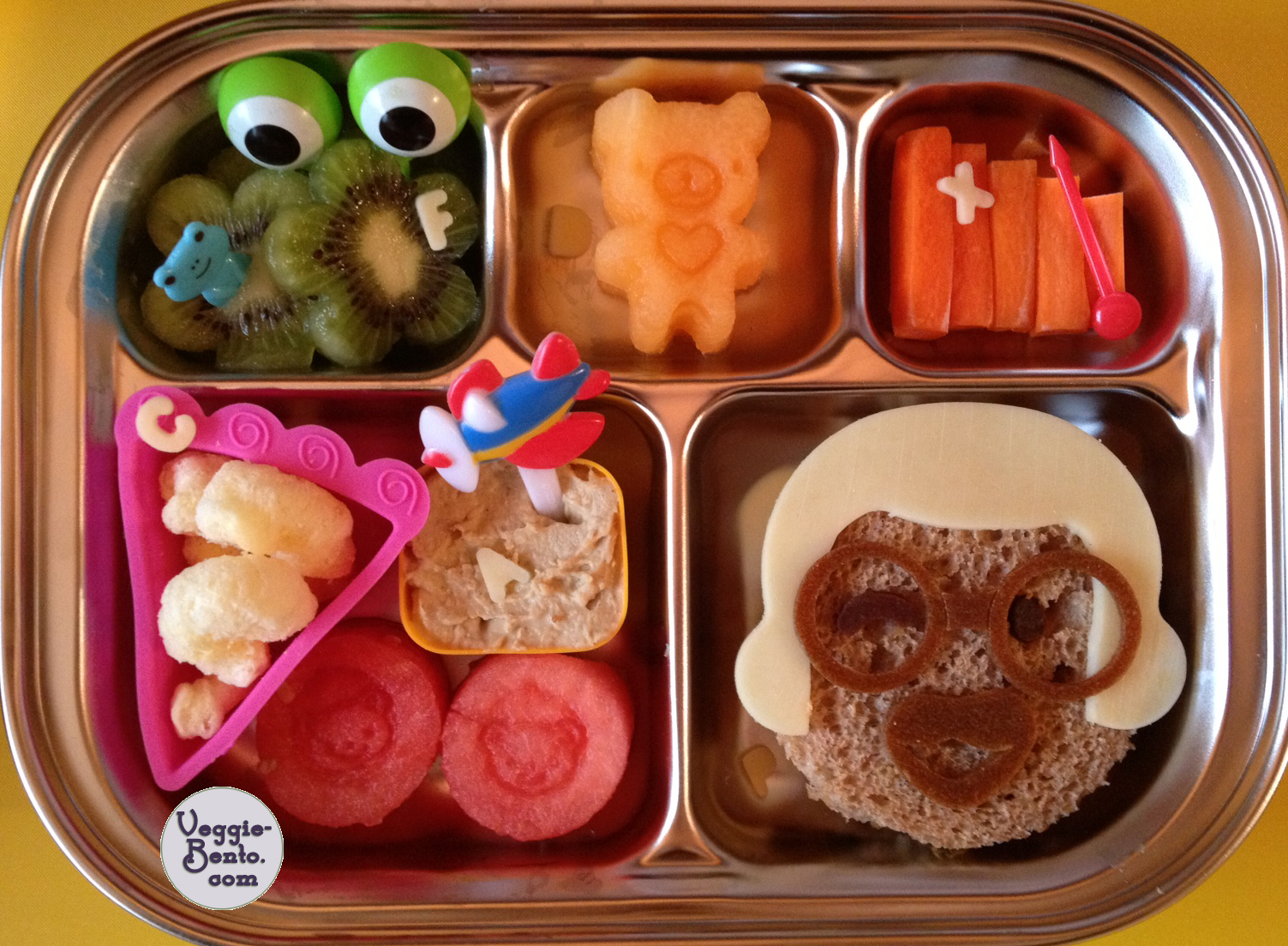 Fun Lunchbox with a Fun Lunch to Match Veggie-Bento